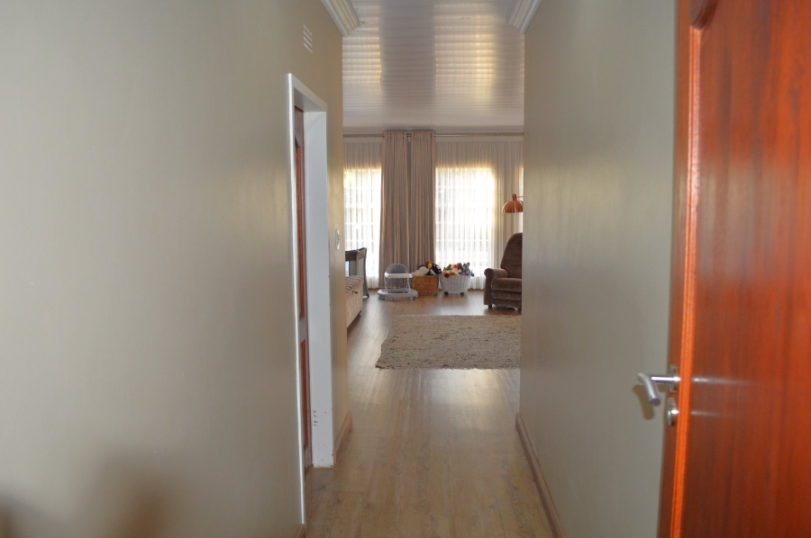 4 Bedroom Property for Sale in Flamwood North West